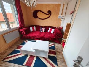 independent apartment in house with 3 bedrooms