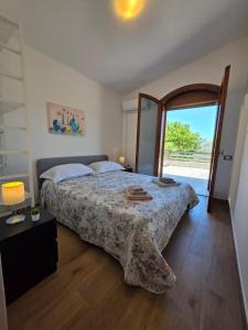 Villa Giacoma hot tub and garden