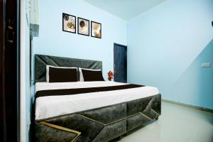 Super Collection O by OYO Nayagaon Vikas Nagar