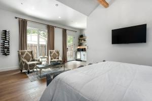 The Stables Suite One