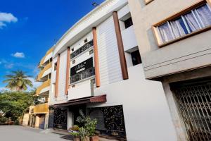 Super Collection O Puducherry Railway Station Formerly Peace Residecy