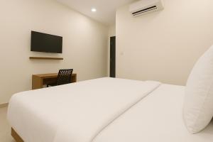 Hotel Grand Stay Park Near Ameerpet Metro Station & GVK One Mall