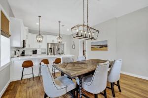 Willies House with Country Views - Shared Party Barn