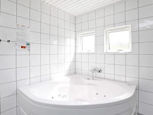 9 person holiday home in Millinge-By Traum