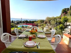 Rock Garden Villa by Ortigia Apartments - 4hvězdičkové hotely ve městě Plemmirio