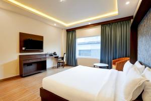 Super Townhouse Oak Mahadevapura Opposite Phoenix Mall Formerly Grand Wilton Inn