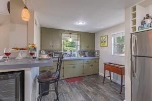 Two Unit Oasis with Two Hot Tubs