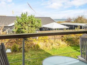 8 person holiday home in Glesborg-By Traum