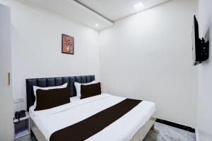 Collection O Kiran Path Formerly The Tulip Prime Stays