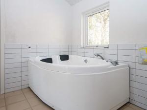 10 person holiday home in Løgstør-By Traum