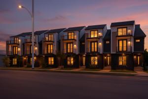 Comedy Coffee & HOT Chicken Mins to Broadway