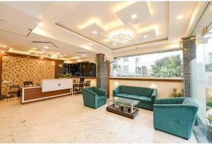 Keerthis Royal Suites - Near Kempegowda international Airport