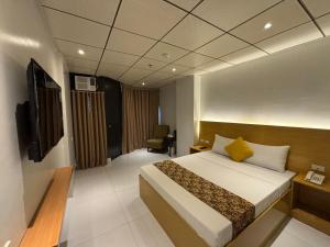 LuxeLite Suites Pasay