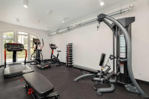 Przestronny Apartament z Klimatyzacją, Sauną i Siłownią by Renters Prestige