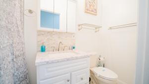 Stylish 5BR DC Retreat Backyard Free Parking