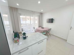 Spacieux Plages Gare Juan Les Pins