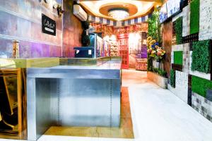 Super Collection O Circus Avenue Road Formerly Hotel Rockstar