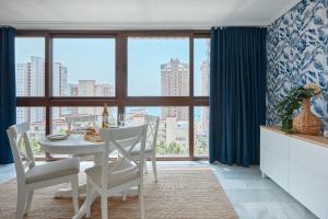 Sea Blue apartment - by Welcomely