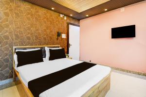 Collection O Tarapith Railway Junction Formerly Newtown Park