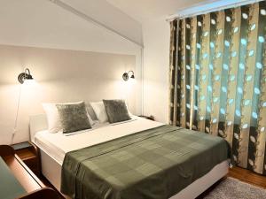 Domus Maria with swimming pool and Free parking