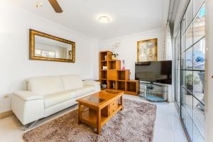 Terrazas del Duque II apartment