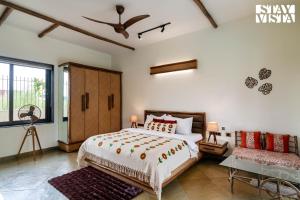 Rustic Roots by StayVista - 3BHK Pet-Friendly Villa with Bar