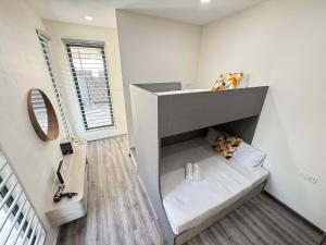 Jalan Rusa Studio Room Walks to KSL Mall JB