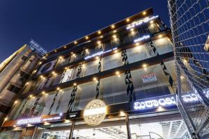 Super Townhouse Arekere Near Mithai Mahal