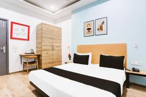 Super Townhouse Rohini Sector 23