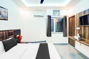 Hotel O Sunrakh Road Vrindavan Formerly Ganga Residency