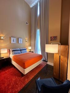 Luxuriously Furnished 2BR Loft