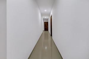 Hotel O Anayara Near Lulu Mall Formerly Timber Residency