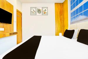 Collection O Adajan Formerly Hotel Western Inn