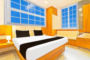 Collection O Adajan Formerly Hotel Western Inn