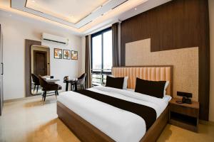 Super Townhouse Oak Ratanpur Panki