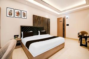 Super Townhouse Oak Ratanpur Panki