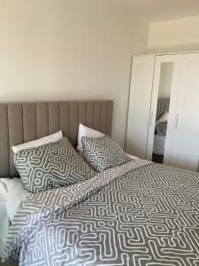 New flat with swimming pool on rooftop