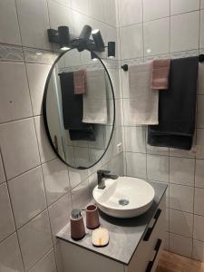 Ambiente Appartement C2 - moderne Ferienwohnung mit Terrasse in Leukerbad