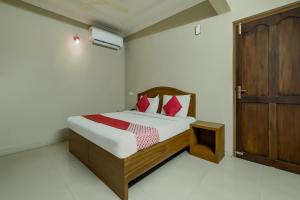 Collection O Kadavanthra Near South Railway Station