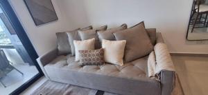 Modern 1-Bedroom Apartment in Prime Location