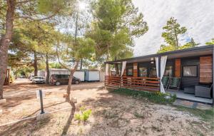 Awesome Home In Privlaka With Wifi