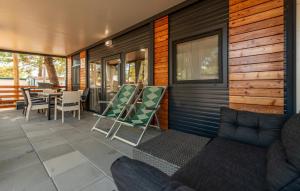 Awesome Home In Privlaka With Wifi