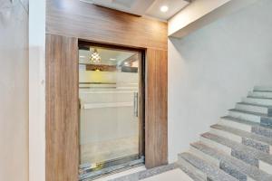 Super Collection O Kudasan Gandhinagar Formerly Hotel Royal Mansion