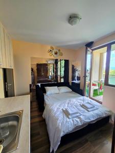 Апартамент- Студио Кокетно