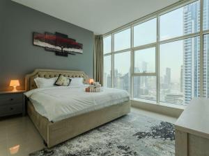 Heart of Dubai Marina - Sleeps 6 People - Minutes to JBR Walk, Private Hot Tub