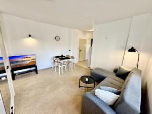 Carina Beach - Menada Apartments