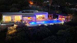Giulia, villa exceptionnelle, vue mer et Ajaccio