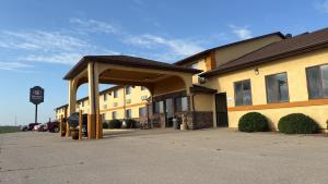 Western Inn & Suite Grinnell I..
