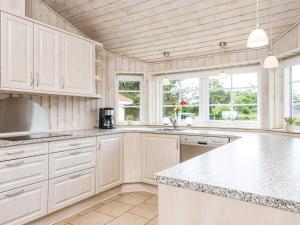 8 person holiday home in Ørsted-By Traum
