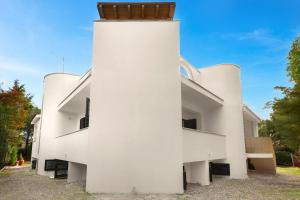 Villa delle Gazze by BarbarHouse